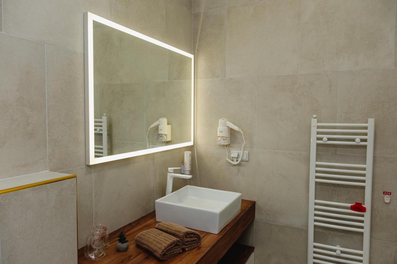 Edemus - Motel & Restaurant Maglaj Ngoại thất bức ảnh